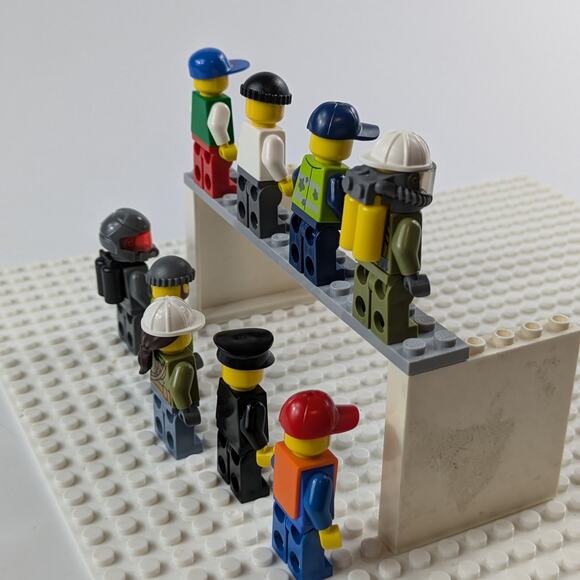 Lego City Minifigures Lot 9 Garbage Man Volcano Explorer Pilot Crewman Boy Space - Picture 9 of 9